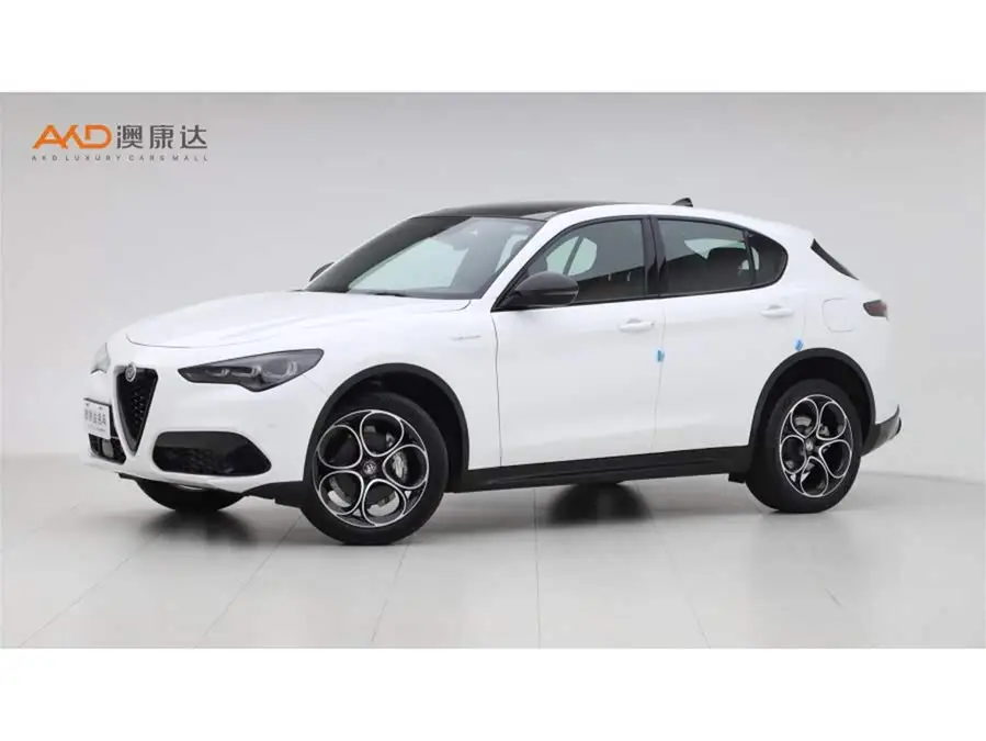 2023 Stelvio 2.0T 280HP Veloce Track Edition