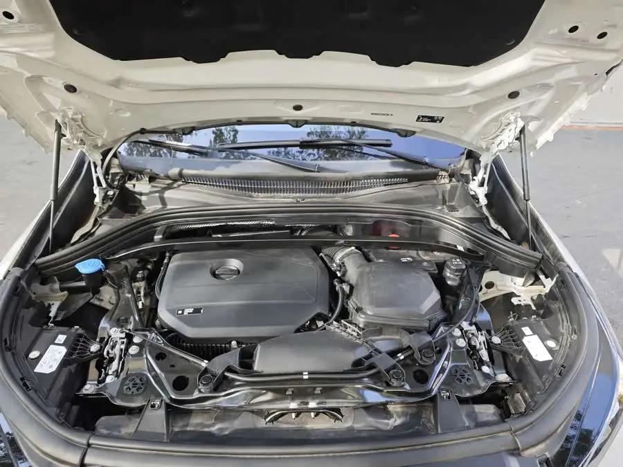 بي إم دبليو X1 2023 xDrive25Li حزمة تصميم X