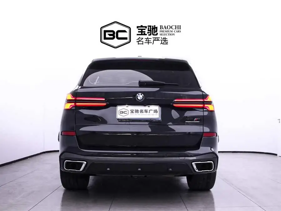 بي إم دبليو X5 2023 xDrive 30Li باقة الرياضة الليلية M