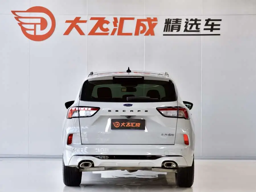 2024 فورد إيسكايب إيكوبوست 245 دفع رباعي ST-Line Pro