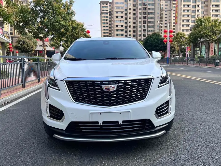كاديلاك XT5 طراز 2021 28T الفاخرة