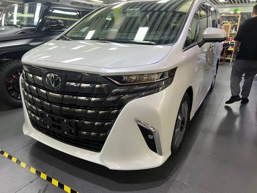 ألفارد 2024 هايبرد 2.5 لتر الإصدار المميز