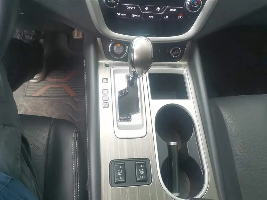 لو لان 2021 2.5 لتر XL فئة الرفاهية الذكية ذات الدفع الثنائي