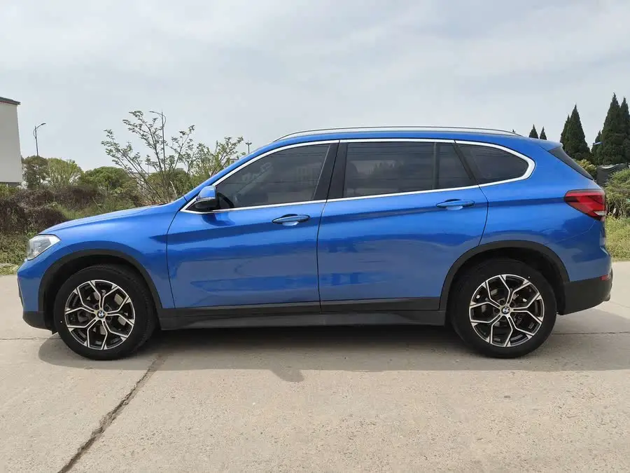 بي إم دبليو X1 2021 sDrive25Li إصدار رائد