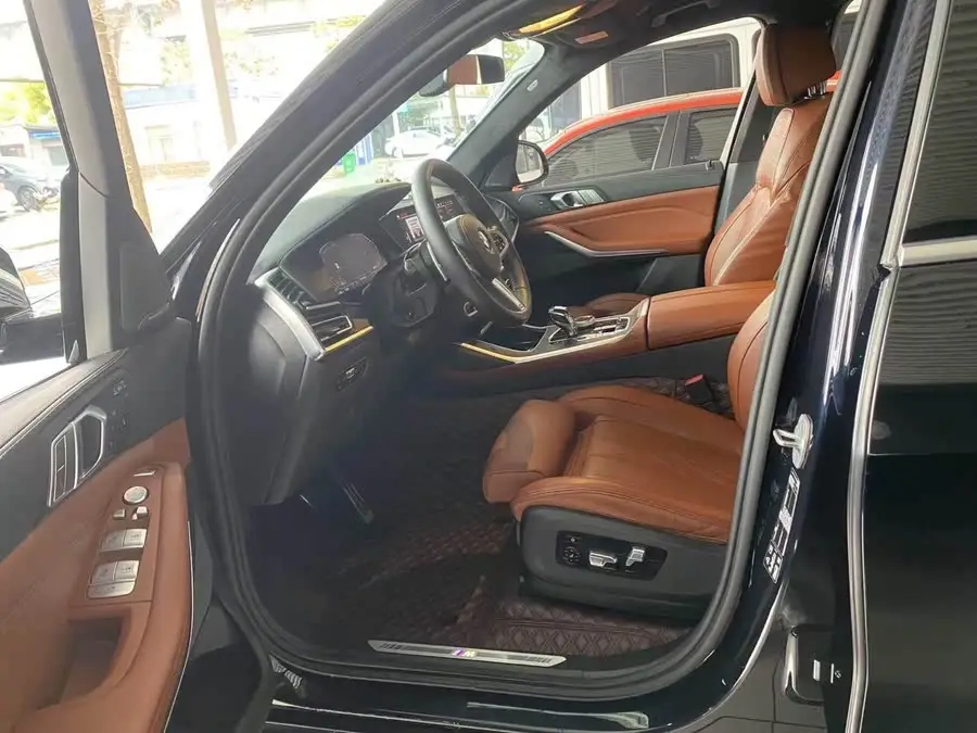 بي إم دبليو X7 2022 xDrive40i باقة فاخرة