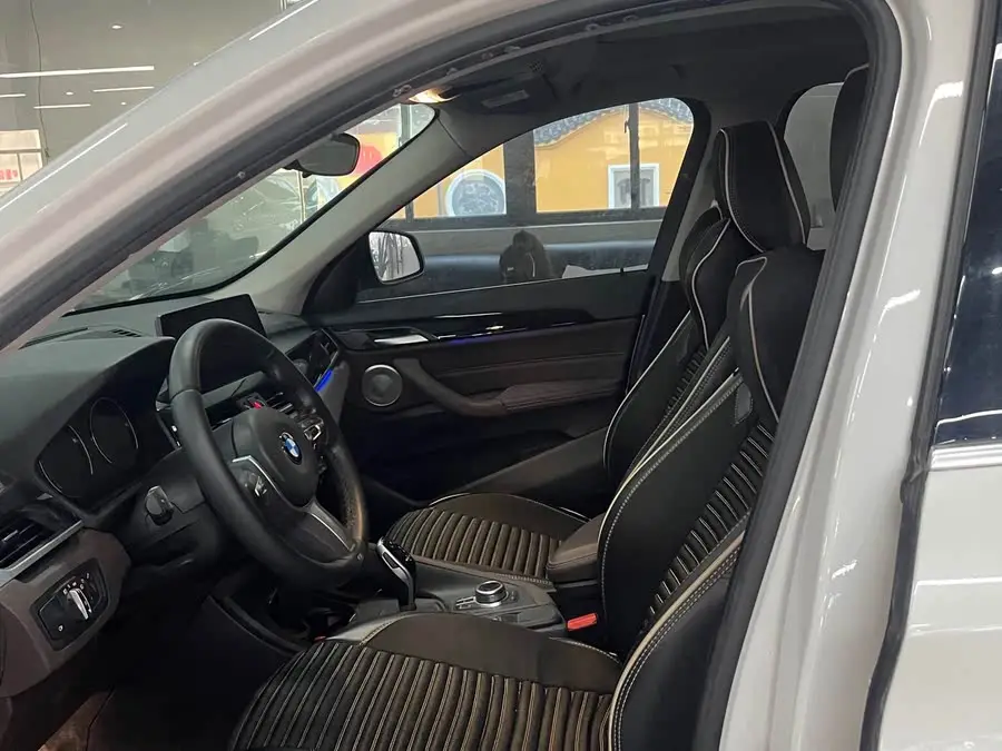 BMW X1 2022 sDrive25Li Leading Edition