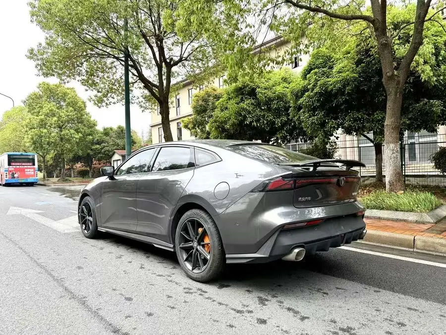 Changan UNI-V 2022 1.5T Premium