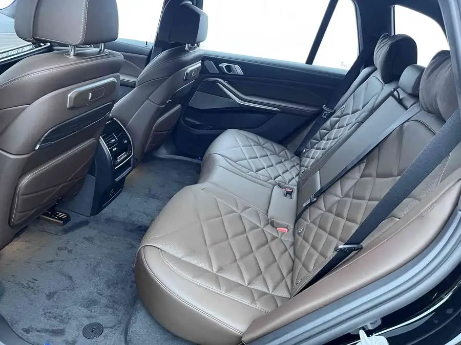 BMW X5 2023 xDrive 40Li M Sport Night Package