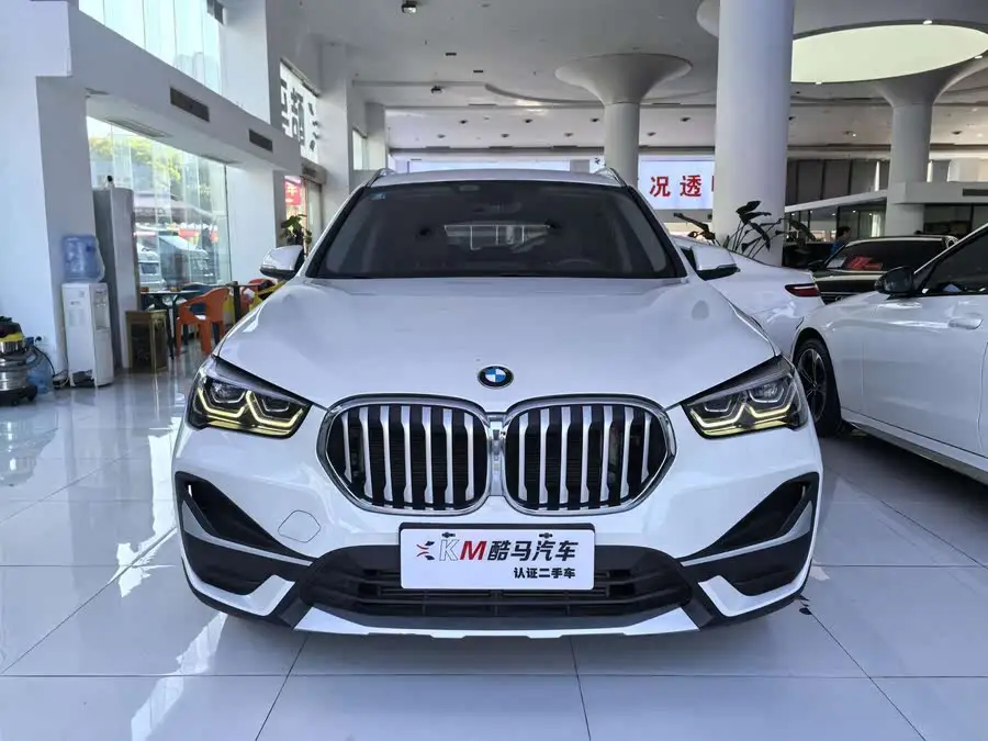 بي إم دبليو X1 2020 sDrive20Li الفاخرة