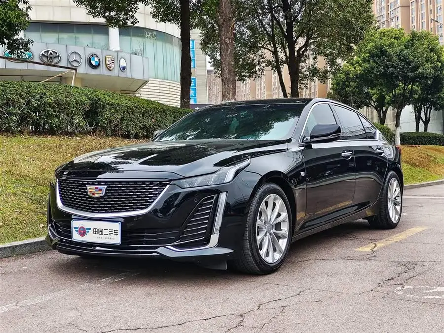 كاديلاك CT5 2022 28T فخمة