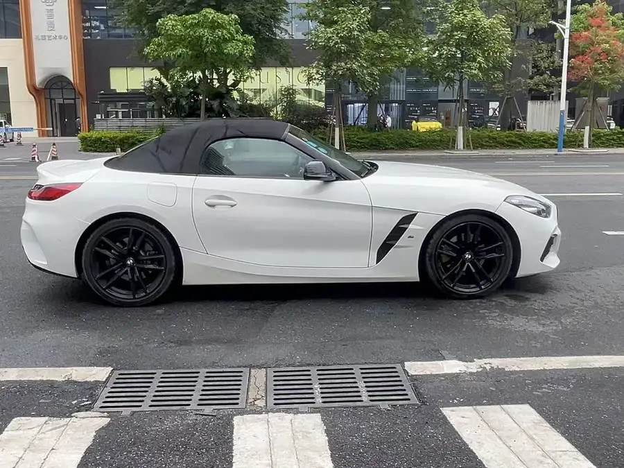 بي إم دبليو Z4 2019 sDrive 25i حزمة رياضية متطورة