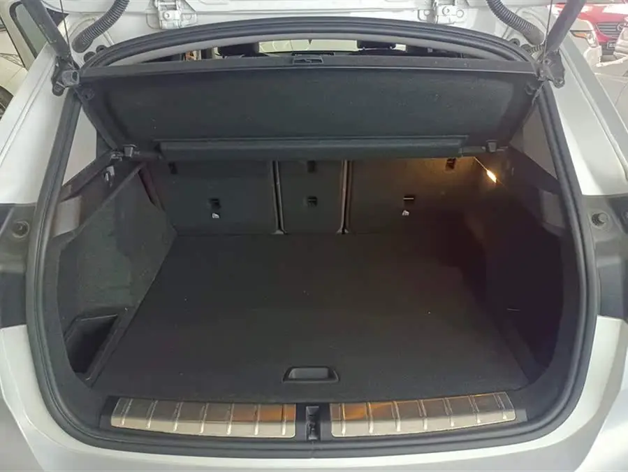 BMW X1 2022 sDrive25Li Leading Edition