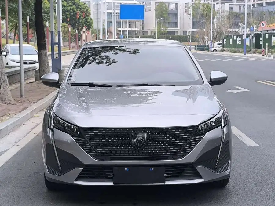 Peugeot 408 2022 1.6T Pursuit Edition