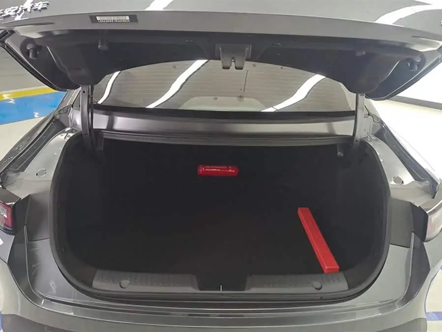 ييدونغ 2024 1.5T GDI أوتوماتيكي بريميوم