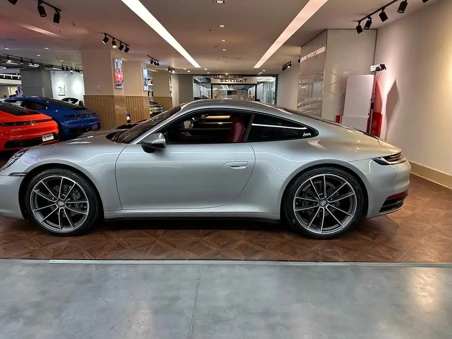 Porsche 911 2020 Carrera 3.0T