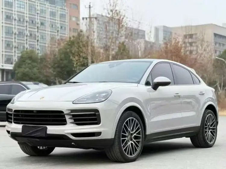 2023 Porsche Cayenne Coupé 3.0T Platinum Edition