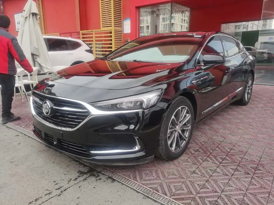 بيوك لاكروس 2022 652T فاخرة