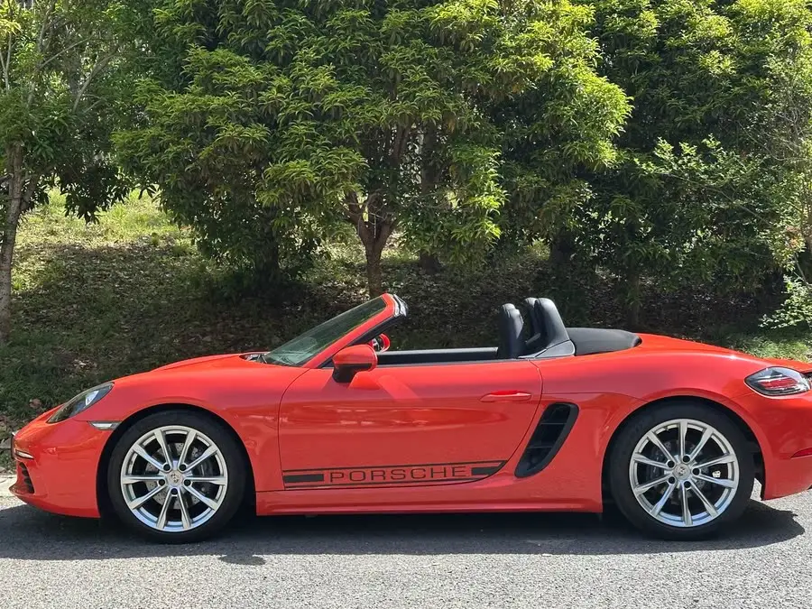 Porsche 718 2020 Model Boxster 2.0T