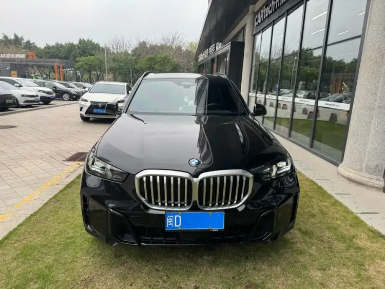 BMW X5 2023 xDrive 40Li M Sport Night Package