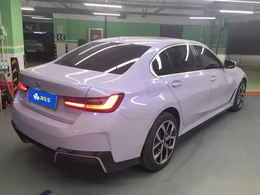 بي إم دبليو i3 2022 eDrive 35 L