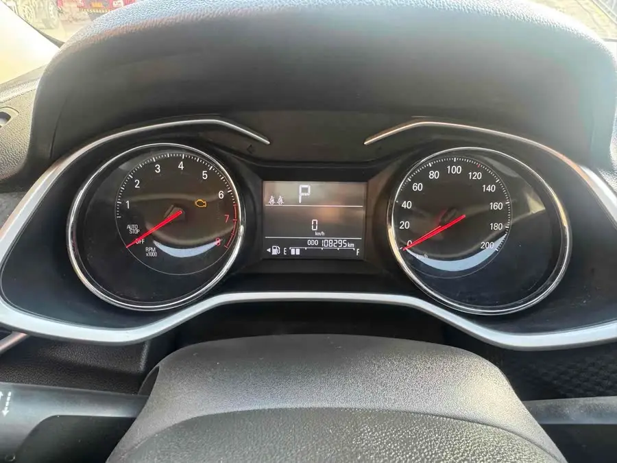 2020 شيفروليه كافاليير 325T أوتوماتيكي إكسينيو