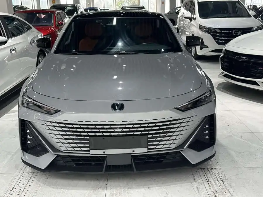 Changan UNI-V 2022 1.5T Sport Edition