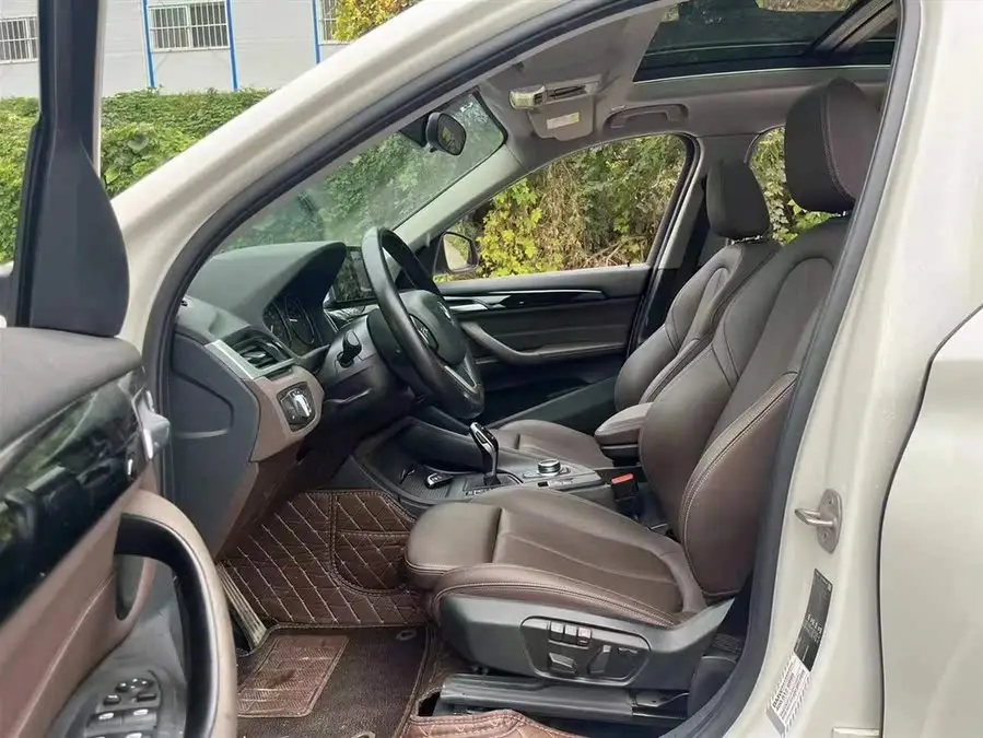 BMW X1 2020 sDrive25Li Leading Version