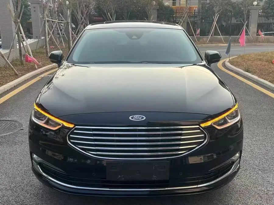 Taurus 2019 EcoBoost 245 Luxury Edition