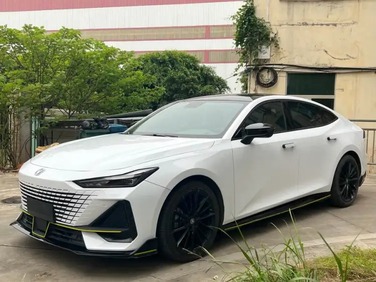 Changan UNI-V 2022 1.5T Sport Edition