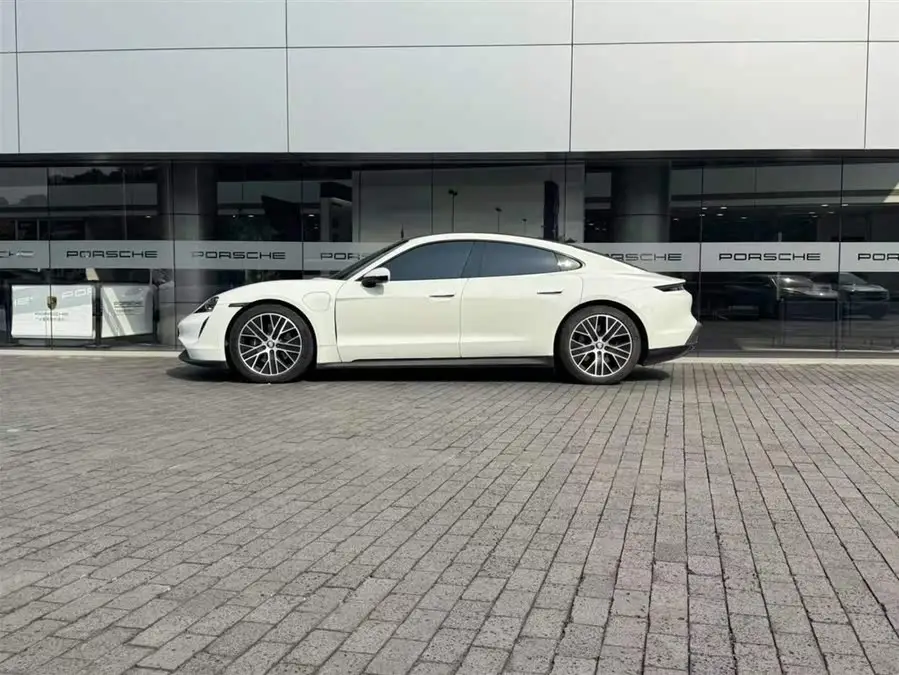 تايكان 2020 موديل