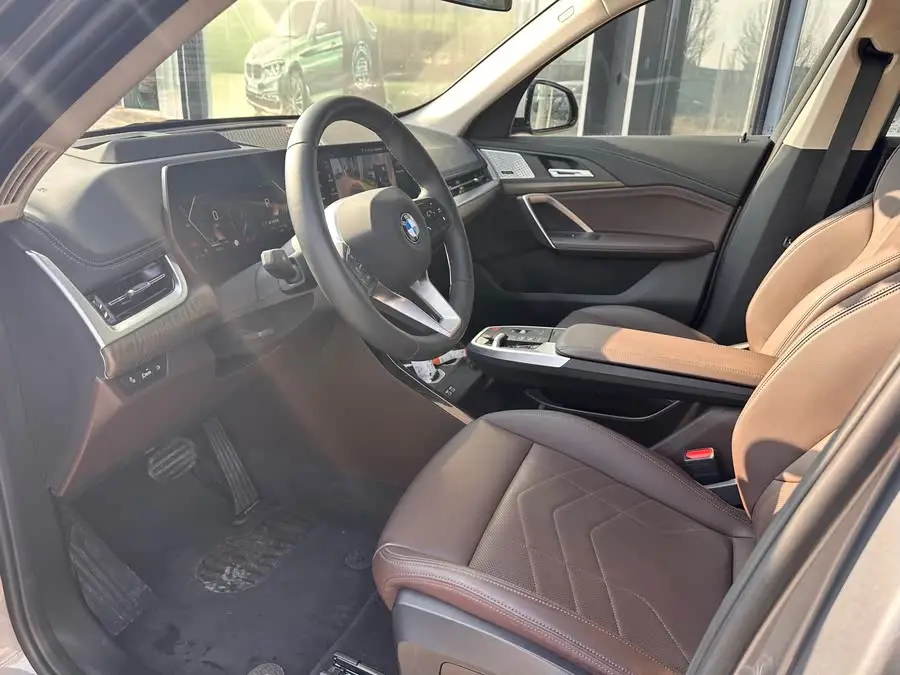 BMW X1 2023 xDrive25Li X Design Package
