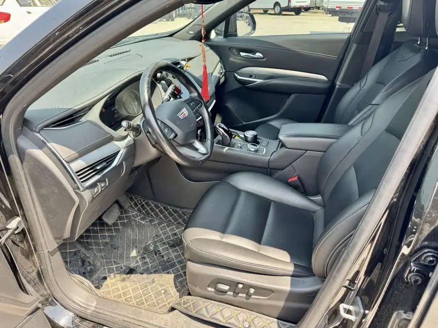 كاديلاك XT4 2021 28T فاخرة دفع أمامي