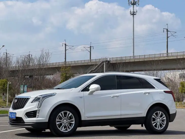 Cadillac XT5 2023 2.0T FWD Luxury