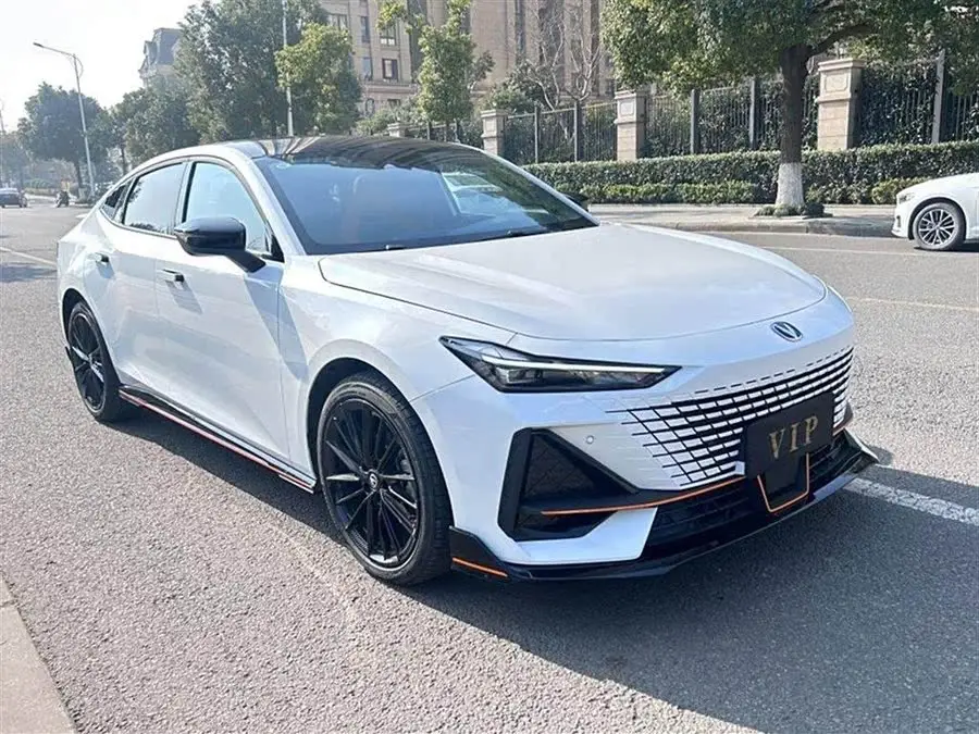 شانجان UNI-V 2023 1.5T النسخة الرياضية