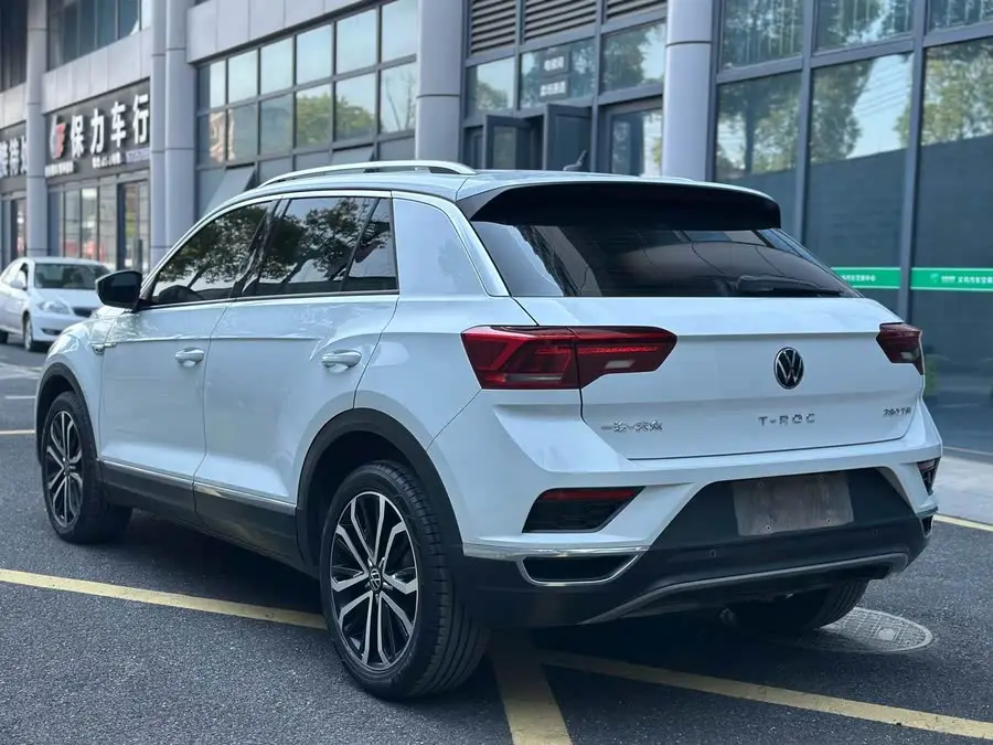 T-ROC 2021 280TSI DSG دفع ثنائي نسخة الراحة والاتصال الذكي