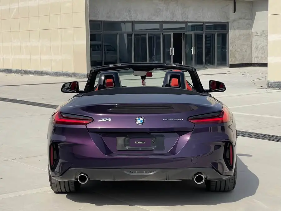 بي إم دبليو Z4 2023 sDrive 25i حزمة رياضية M