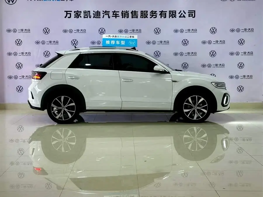 T-ROC 2023 300TSI DSG Two-Wheel Drive Chen Guang Edition