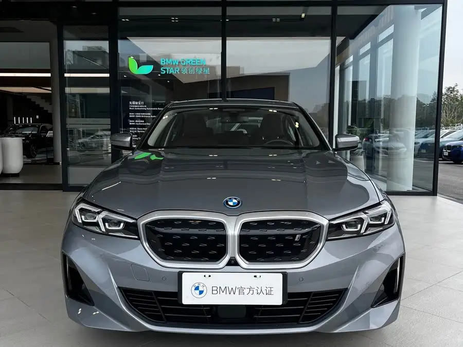 بي إم دبليو i3 2022 eDrive 35 L