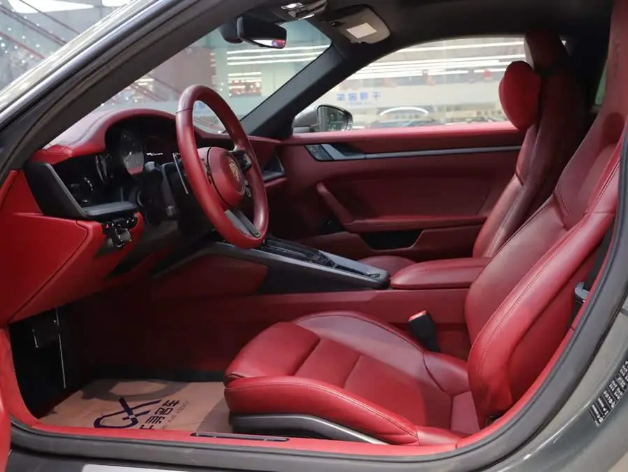 Porsche 911 2020 Carrera 3.0T