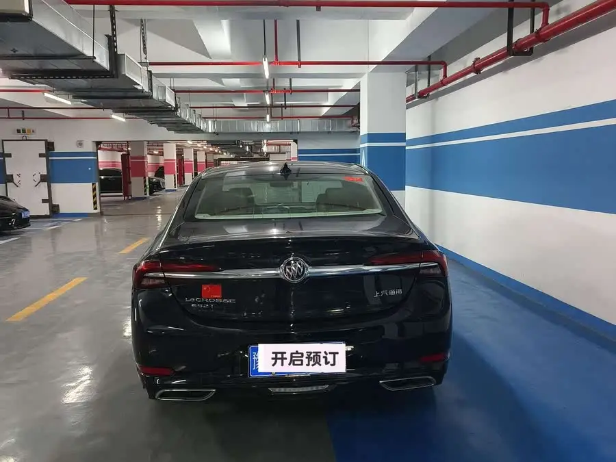 بيوك لاكروس 2022 652T فاخرة