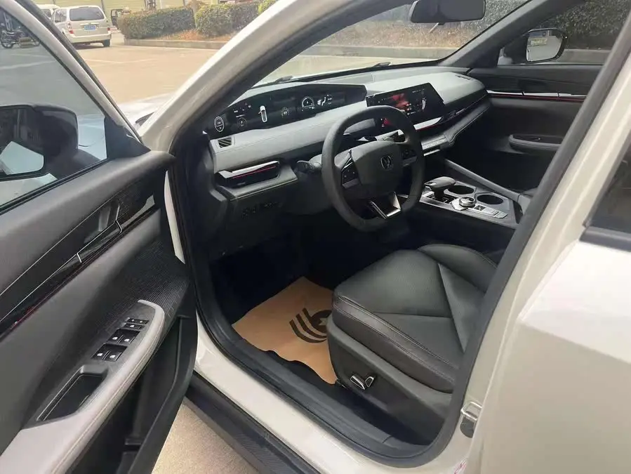 Changan UNI-V 2022 1.5T Premium