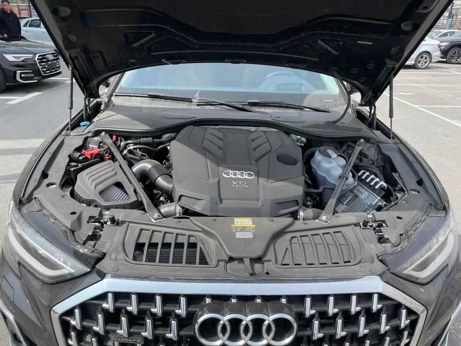 أودي A8 طراز 2023 A8L 55 TFSI quattro الرائد