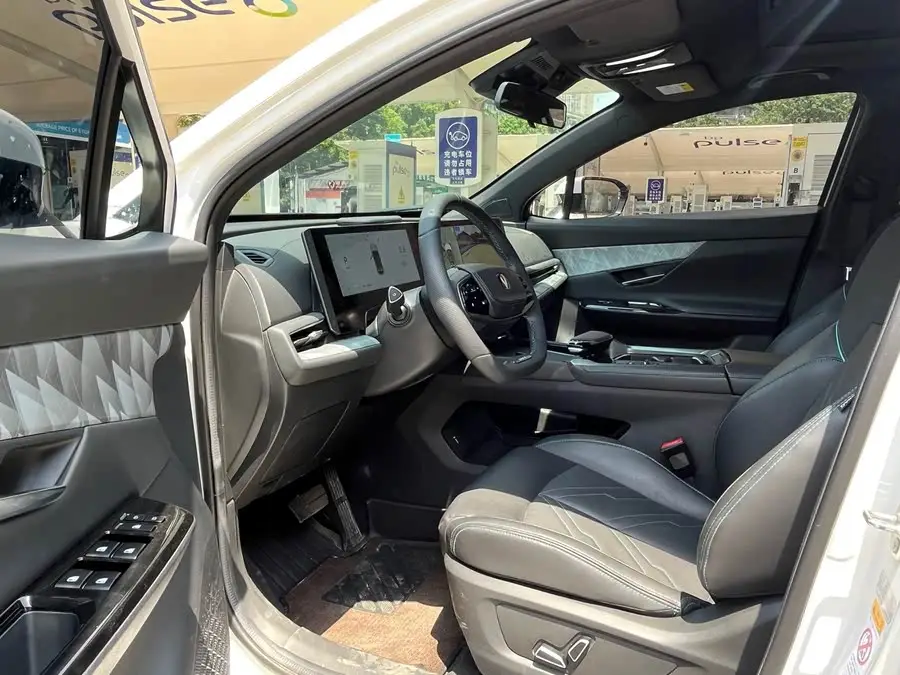 شانغن UNI-T 2023 الجيل الثاني 1.5T الفاخر