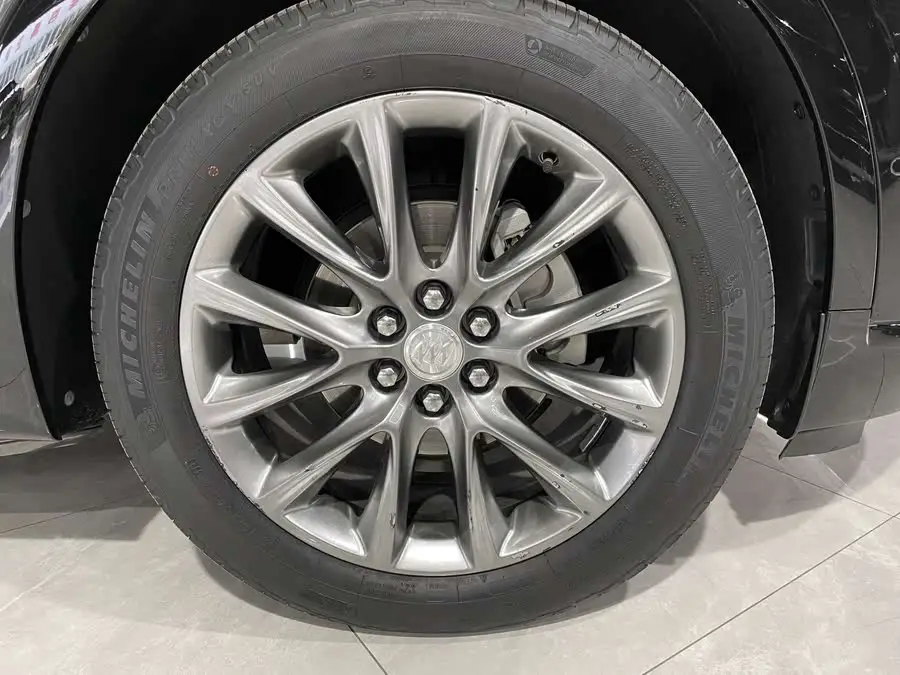 2020 Envision 28T AWD Premium Flagship