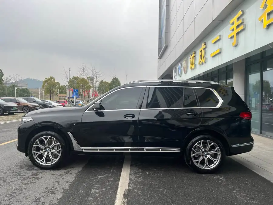 بي إم دبليو X7 2022 xDrive40i حزمة فاخرة