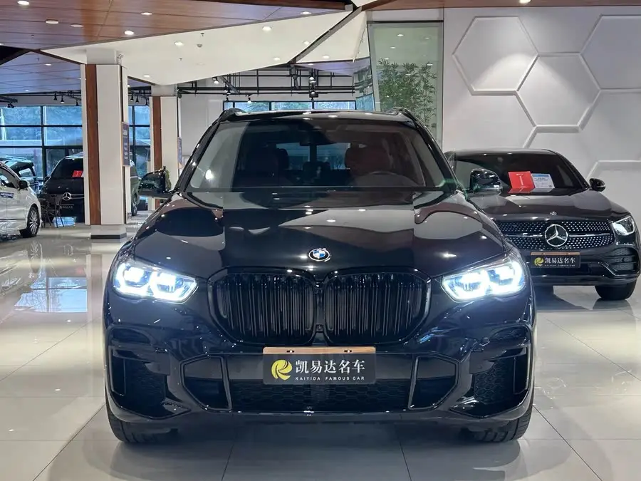 بي إم دبليو X5 2022 xDrive 30Li حزمة M الرياضية الفاخرة