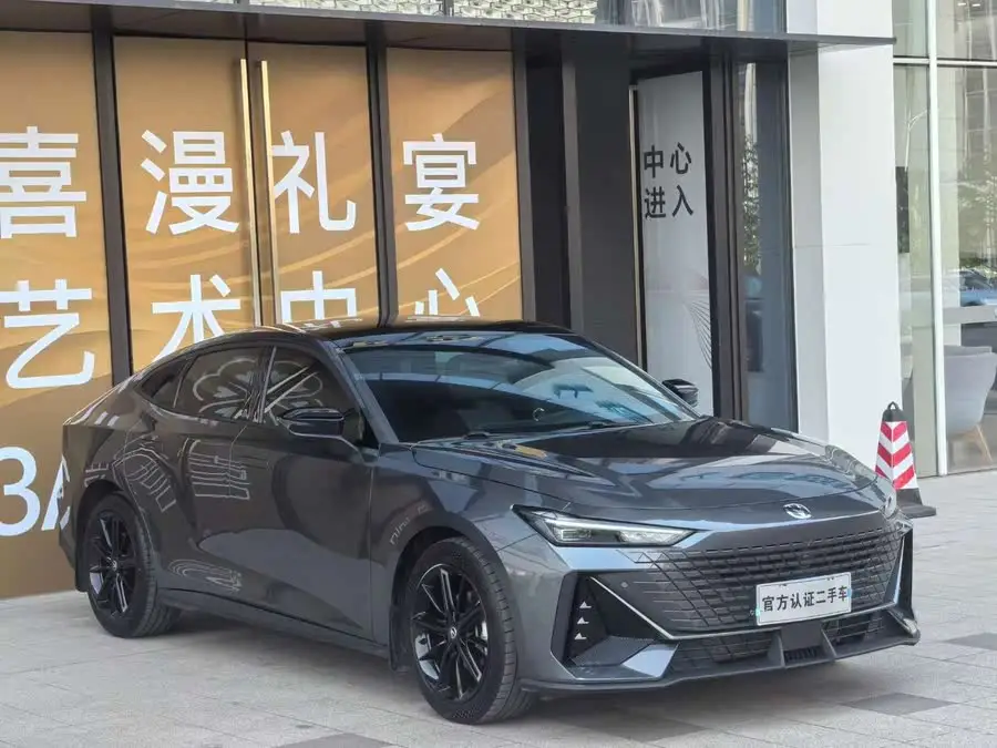 Changan UNI-V 2022 1.5T Premium