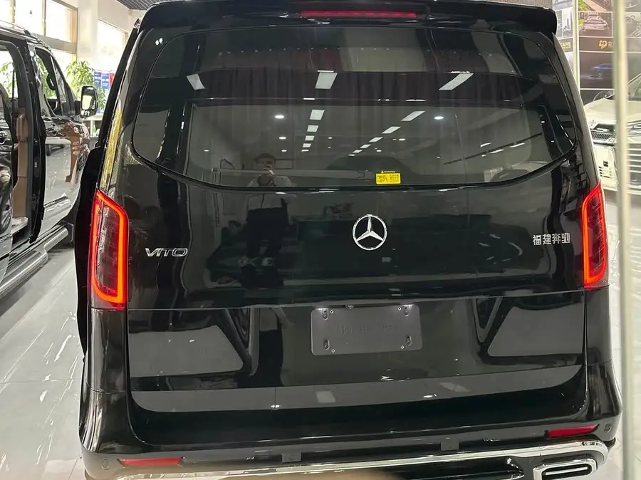 فيديو 2023 2.0T النسخة النخبة 7 مقاعد