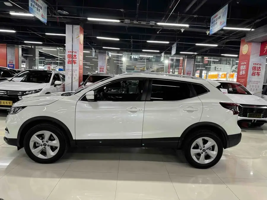 2023 نيسان قاشقاي كلاسيك 2.0 لتر CVT XV مريح