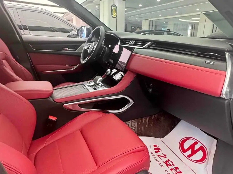 Jaguar F-PACE 2023 P250 R-Dynamic BLACK